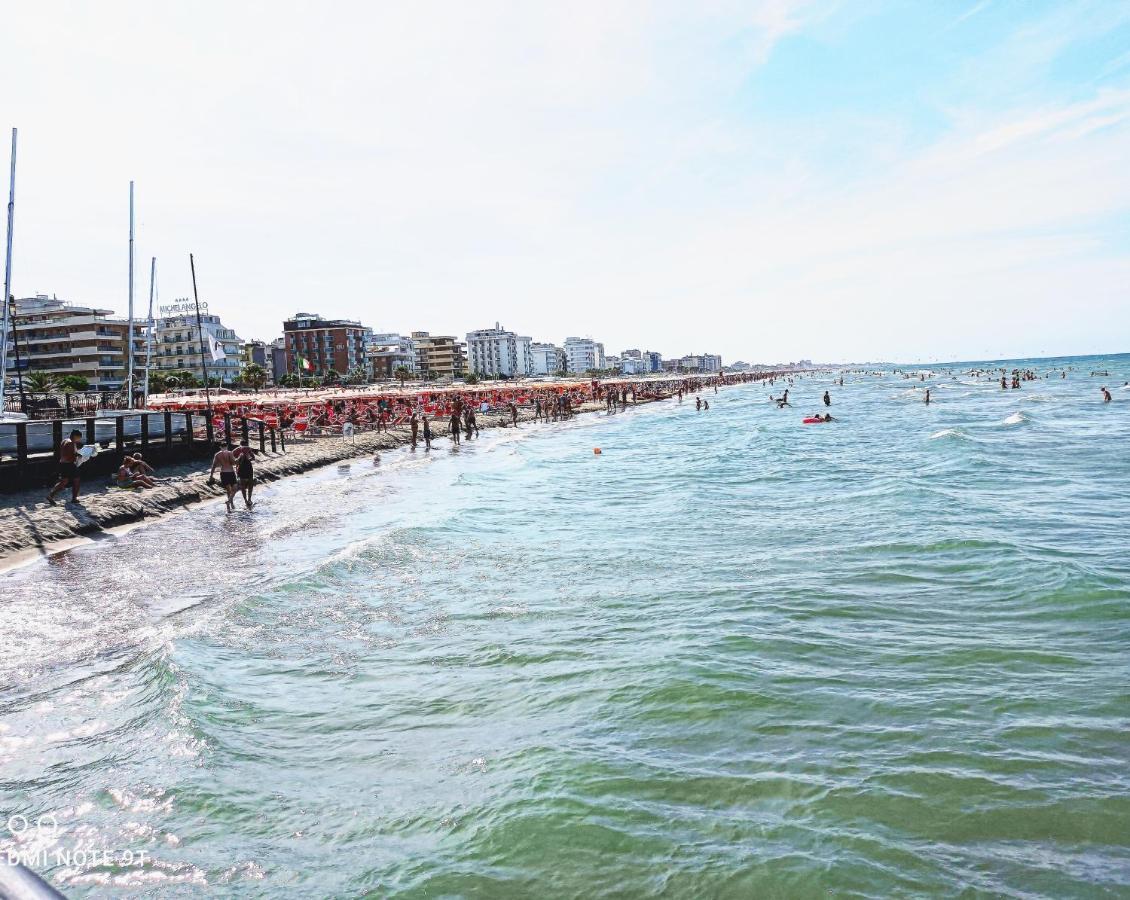 Hotel Garisenda B&B - In Centro A Riccione - ภายนอก รูปภาพ