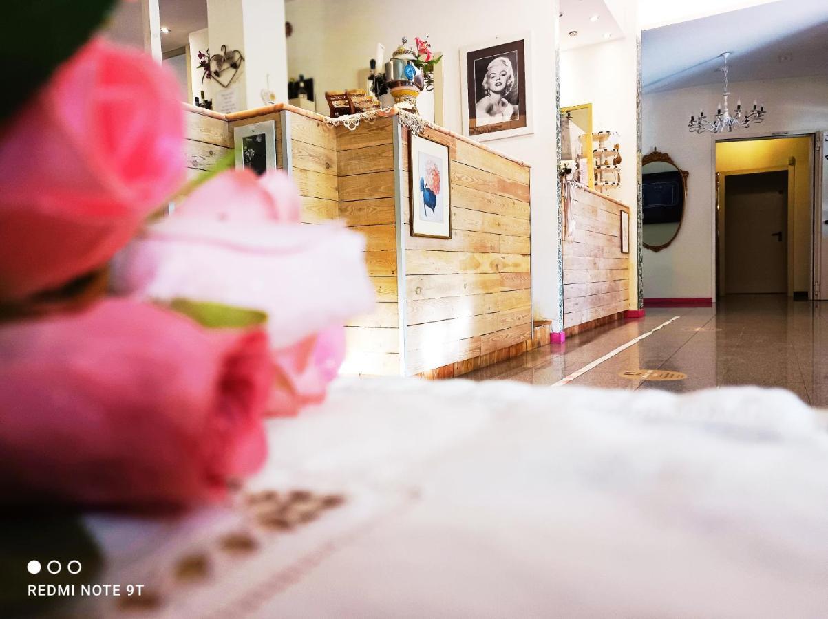 Hotel Garisenda B&B - In Centro A Riccione - ภายนอก รูปภาพ